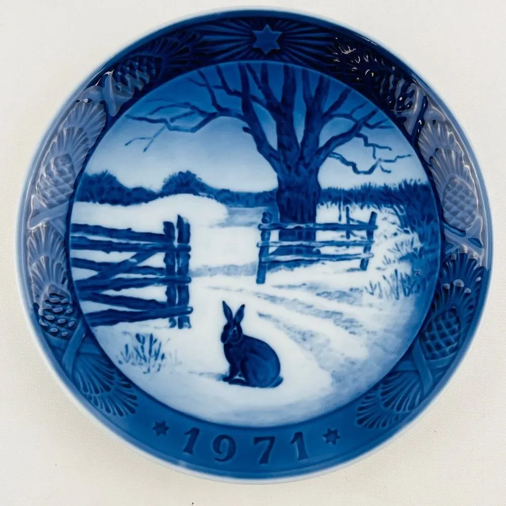 Vintage Royal Copenhagen Hare‎ In Winter Blue Christmas Plate Kai Lange 1971